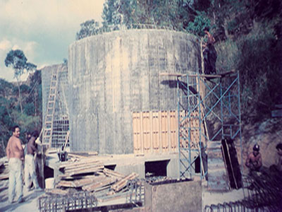 tanques de almacenamiento de aguas servidas